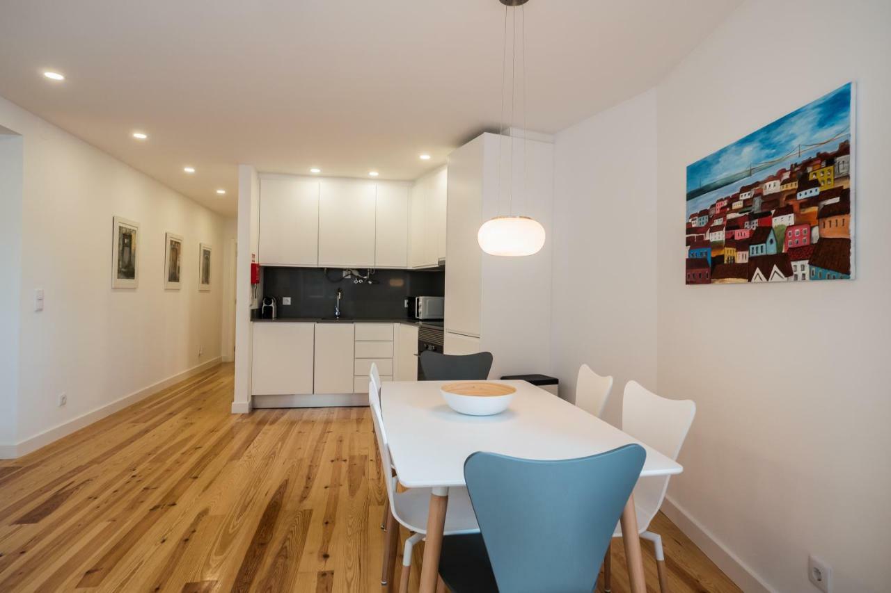 Sunshine House - Exclusive Apartment - Home By The Castle リスボン エクステリア 写真