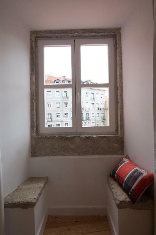 Sunshine House - Exclusive Apartment - Home By The Castle リスボン エクステリア 写真